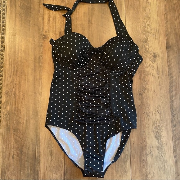 Swimsuits For All • Black & White Retro Pin Up Polka Dot Halter Swimsuit • Sz 18 - Picture 2 of 8